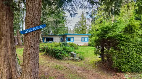 2224 Ross Rd, Point Roberts, WA 98281