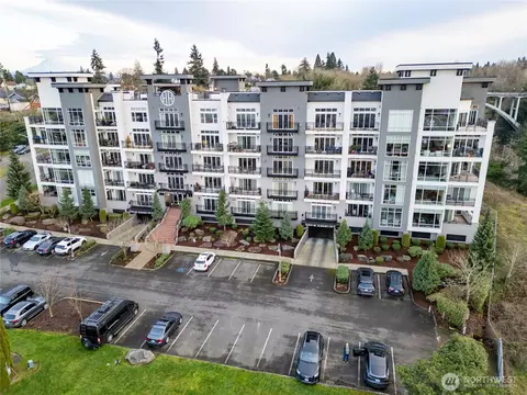 320 E 32nd St #305, Tacoma, WA 98404