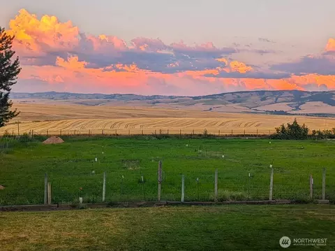 1224 Rooster Rd, Walla Walla, WA 99362