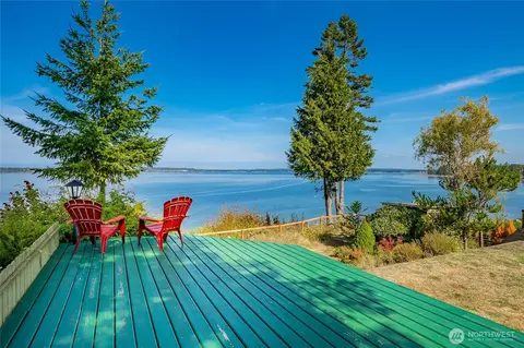 6887 Holeman Ave, Blaine, WA 98230