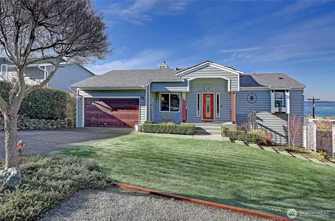 662 Gladstone Dr, Camano Island, WA 98282