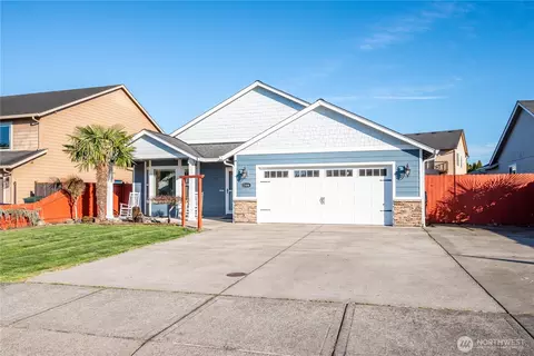 2504 Redwood Ave, Longview, WA 98632