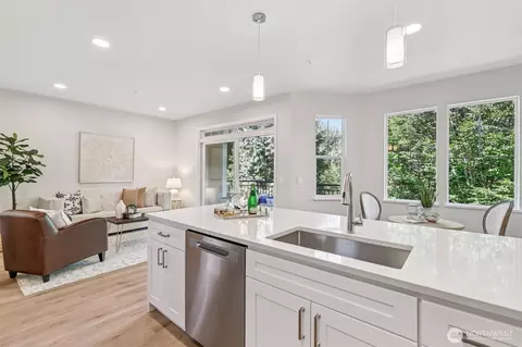 2840 139th Ave SE #15, Bellevue, WA 98005