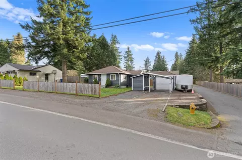 Exterior - 112 Barbara Ln, Everett, WA 98203 photo 6 of 7