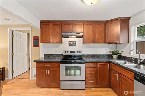 Kitchen - 112 Barbara Ln, Everett, WA 98203 photo 1 of 3