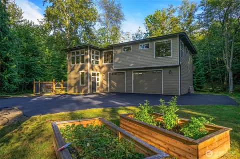 6241 Olson Rd, Ferndale, WA 98248