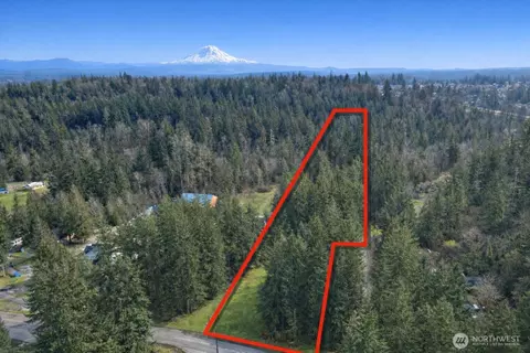 20403 SE 248th St, Maple Valley, WA 98038