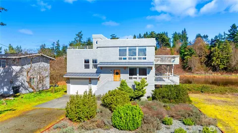 86 Keystone Ave, Coupeville, WA 98239