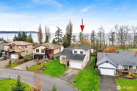7969 W Golf Course Dr, Birch Bay, WA 98230