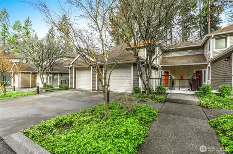 5000 Village Park Dr #B112, Issaquah, WA 98027