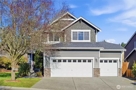 7706 NE 199th St, Kenmore, WA 98028