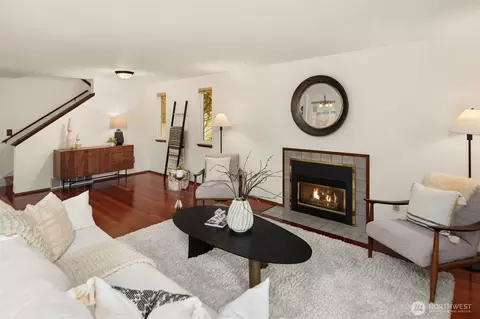 Living - 20029 99th Ct NE, Bothell, WA 98011 photo 2 of 4