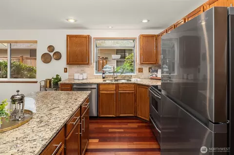 Kitchen - 20029 99th Ct NE, Bothell, WA 98011 photo 2 of 3