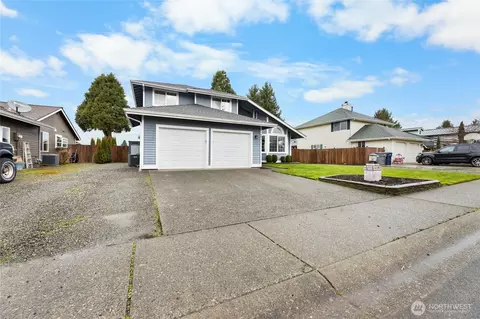 Exterior - 901 Bathke Ave, Enumclaw, WA 98022 photo 6 of 7