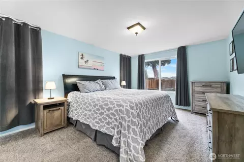 Bedroom - 901 Bathke Ave, Enumclaw, WA 98022 photo 1 of 4