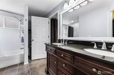 Bath - 901 Bathke Ave, Enumclaw, WA 98022 photo 2 of 6