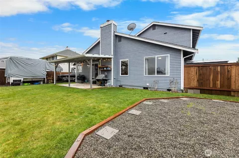 Exterior - 901 Bathke Ave, Enumclaw, WA 98022 photo 2 of 7