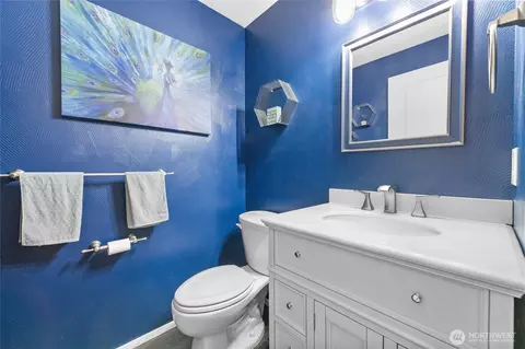 Bath - 901 Bathke Ave, Enumclaw, WA 98022 photo 1 of 6