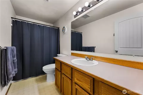 Bath - 901 Bathke Ave, Enumclaw, WA 98022 photo 6 of 6