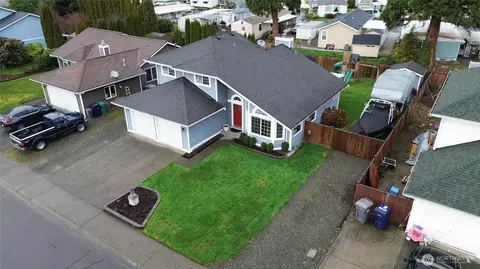 View/Area - 901 Bathke Ave, Enumclaw, WA 98022 photo 3 of 6