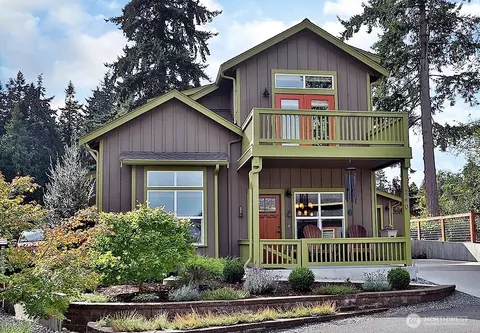240 Clover Ct, Langley, WA 98260