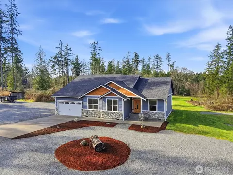 38512 Mountain Hwy E, Eatonville, WA 98328