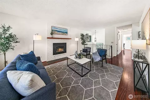541 N 75th St, Seattle, WA 98103 photo 3
