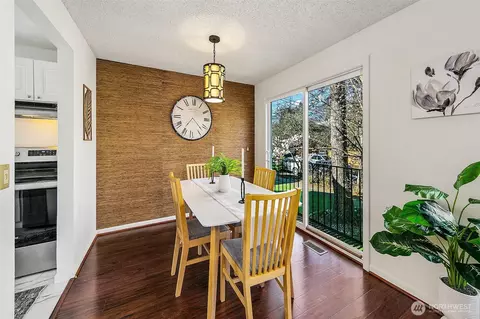 541 N 75th St, Seattle, WA 98103 photo 6