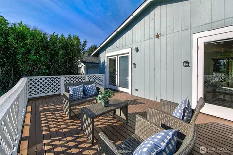 541 N 75th St, Seattle, WA 98103 photo 23