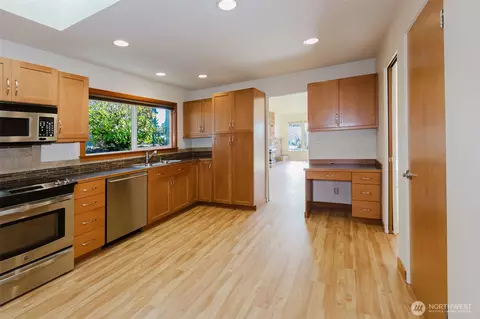 Kitchen - 2110 E 17th St, Bremerton, WA 98310 photo 1 of 2