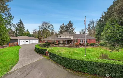 2726 9th St SW, Puyallup, WA 98373