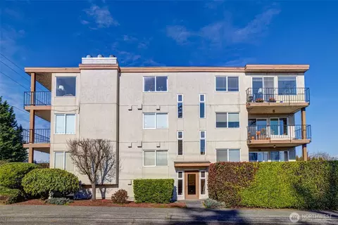 8000 28th Ave NW #320, Seattle, WA 98117
