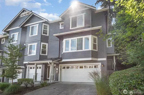 5523 Lakemont Blvd SE #604, Bellevue, WA 98006