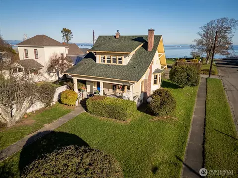 635 Georgiana St, Port Angeles, WA 98362