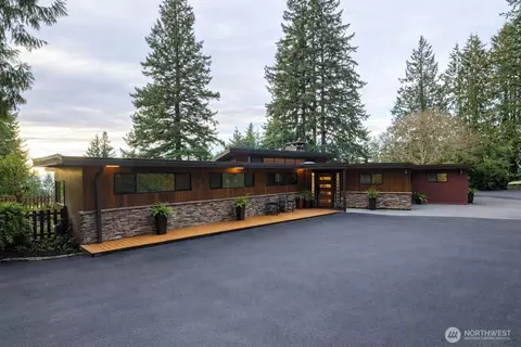17368 Olympic Pl, Mount Vernon, WA 98274