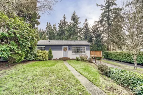 9004 218th St SW, Edmonds, WA 98026