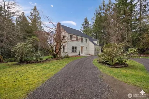 9520 Dishman Rd NW, Bremerton, WA 98312