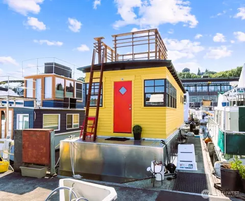 2040 Westlake Ave N #17, Seattle, WA 98109