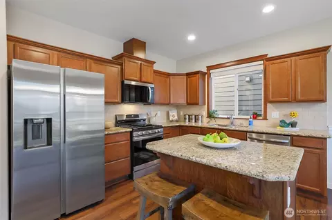 Kitchen - 16228 2nd Ave SE, Bothell, WA 98012 photo 2 of 4