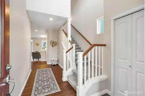Entry Way - 16228 2nd Ave SE, Bothell, WA 98012 photo 2 of 4