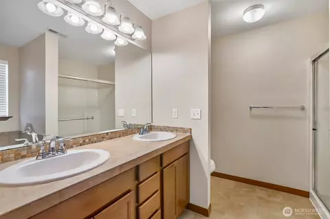 Bath - 16228 2nd Ave SE, Bothell, WA 98012 photo 2 of 4