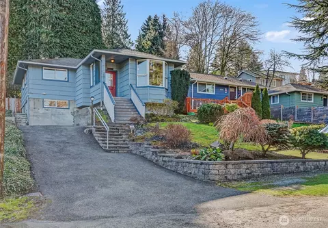 2021 NE 97th St, Seattle, WA 98115