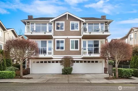 616 Glen St #202, Edmonds, WA 98020