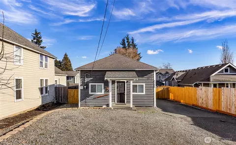 5788 Vista Dr, Ferndale, WA 98248