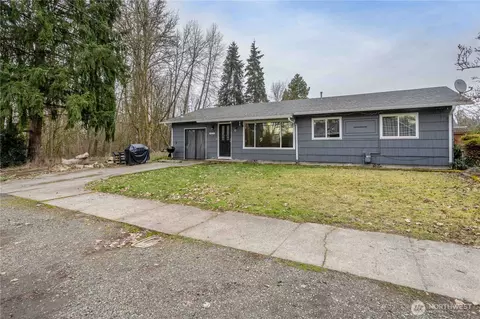 1021 W 4th St, Centralia, WA 98531