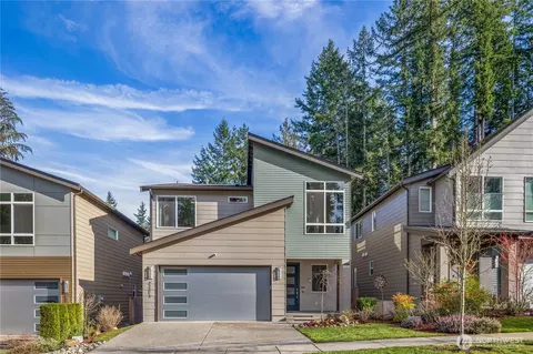 22213 17th Ave W, Lynnwood, WA 98036