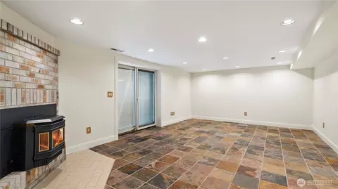 Living - 31 Rangeview Rd, Othello, WA 99344 photo 6 of 6