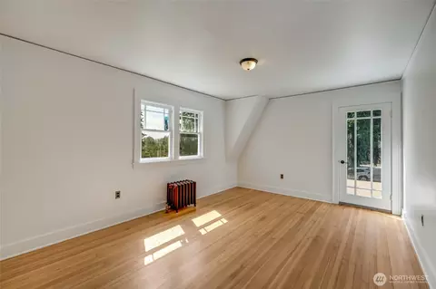 Bedroom - 4918 S 3rd Ave, Everett, WA 98203 photo 5 of 7