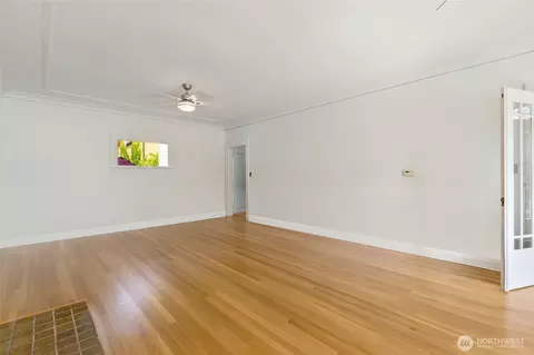 Living - 4918 S 3rd Ave, Everett, WA 98203 photo 3 of 8