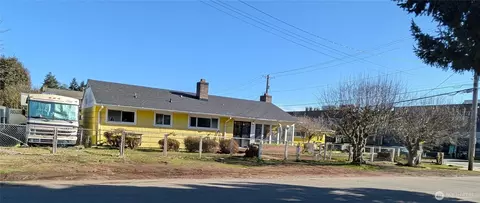 1701 51st St NE, Tacoma, WA 98422